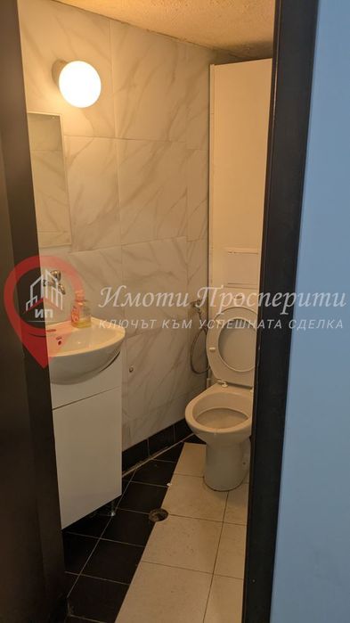 Магазин в София-Център площ 80 цена 380