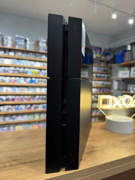 Продаю PlayStation 4 FAT 500 GB