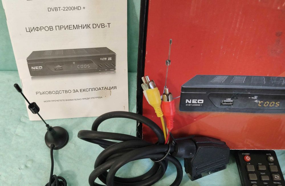 Приемник декодер с гаранция 1 година + антена за ефирна цифрова телевизия NEO DVBt-2200 HD Tuner тунер