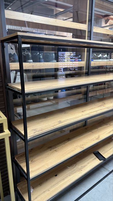 Стиляж полка для магазин одежда