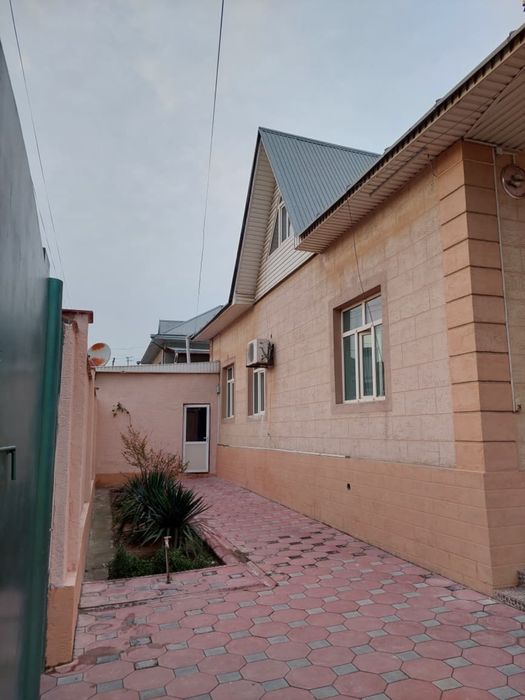 Үй Сарыағаш қаласында орталықта