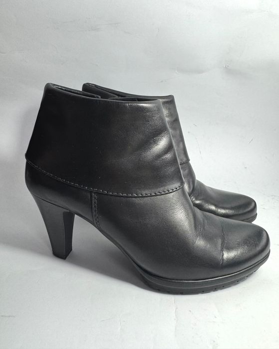 Дамски боти на ток от естествена кожа, Черни кожени боти, Tamaris, 37