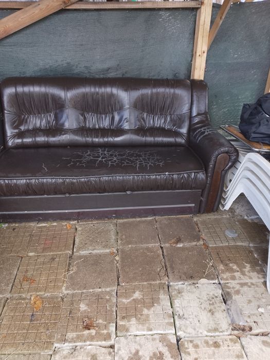 Диван ъглов черна кожа