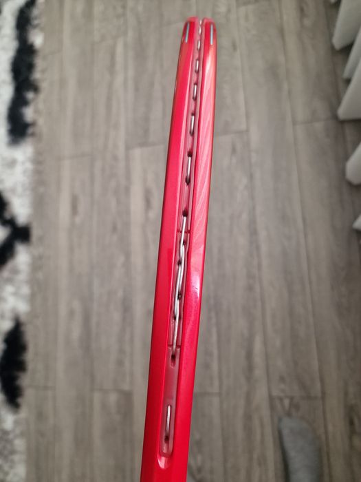Vand racheta Yonex V core 98 2026