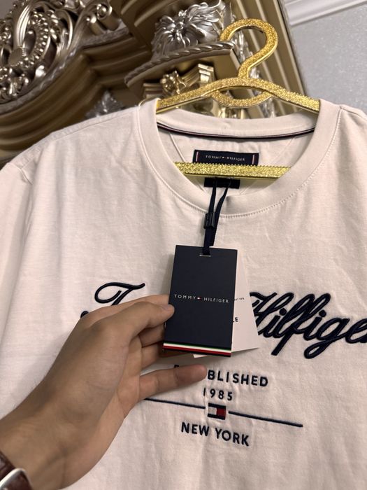 СРОЧНО ПО НИЗКОЙ ЦЕНЕ!!! Оригинал футболка от Tommy Hilfiger