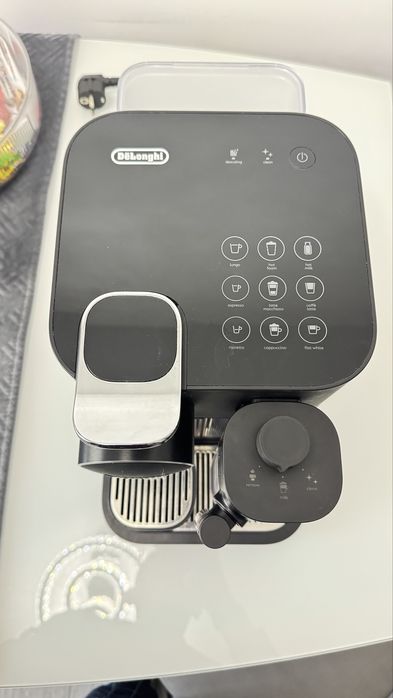 NESPRESSO DeLonghi Gran Lattissima EN 650B