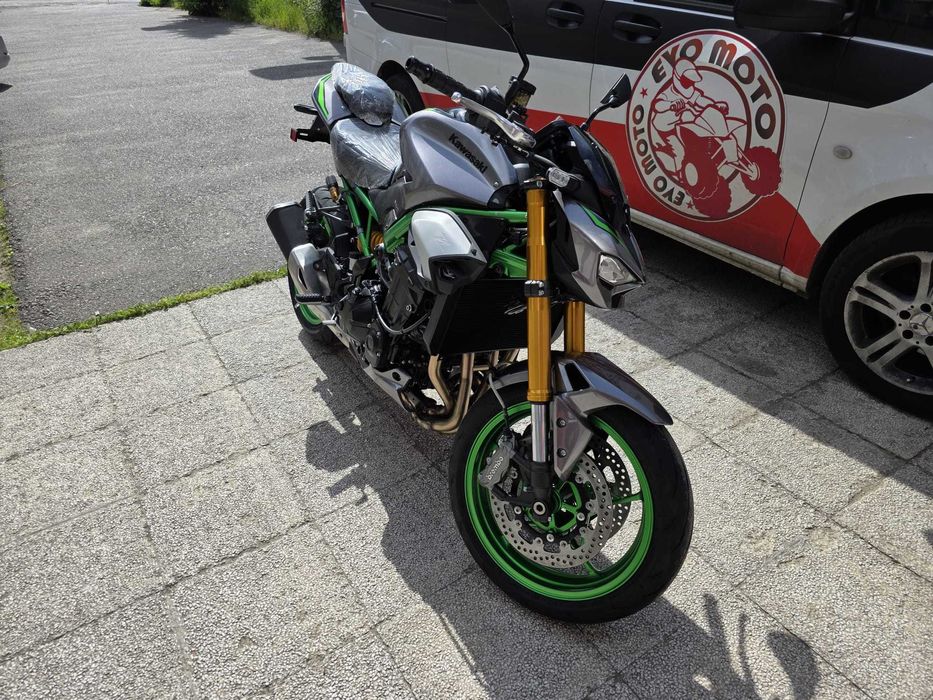 Motocicleta noua Kawasaki Z900 SE 2025 in stoc
