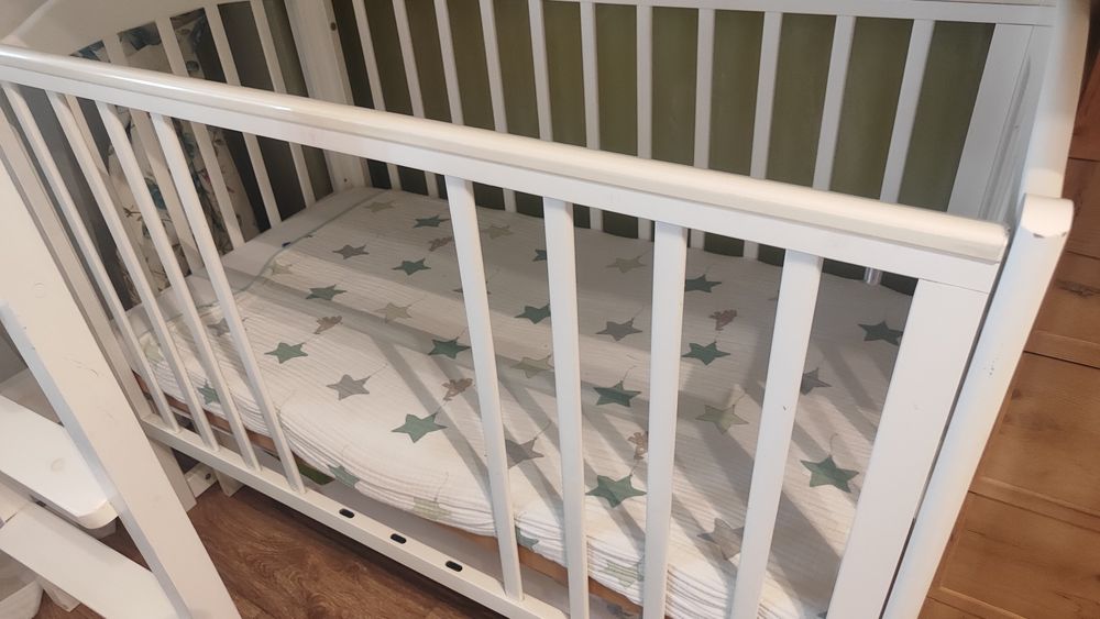 Продам манеж с матрасом