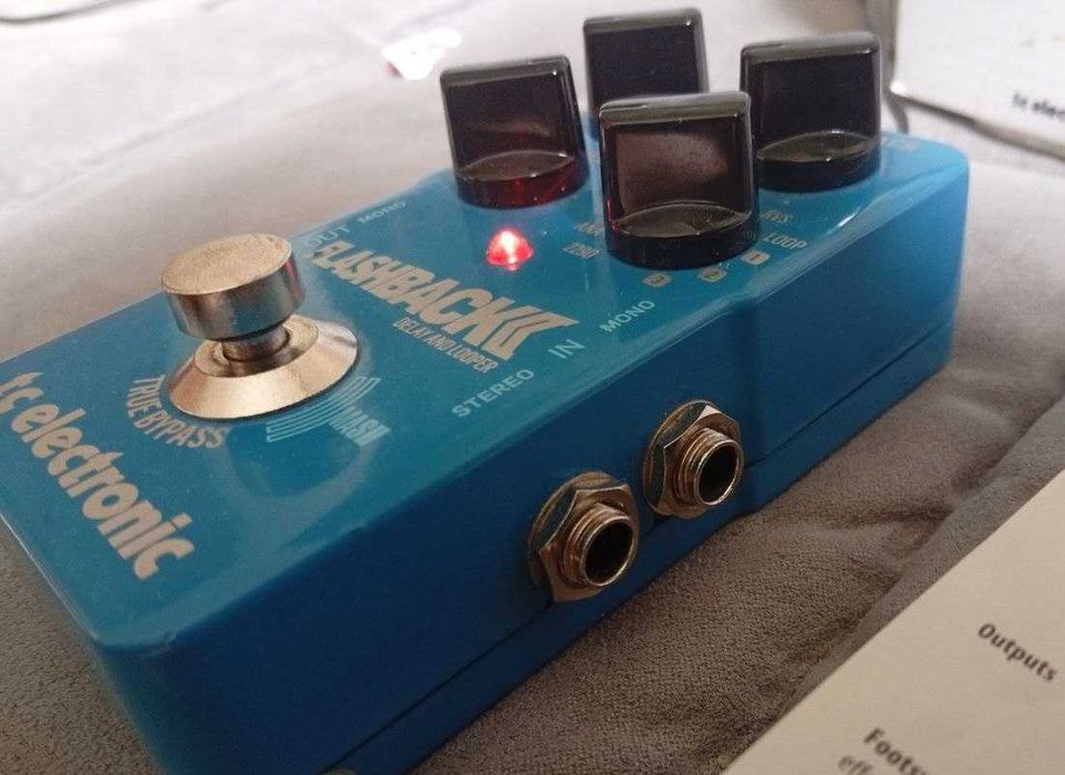 Flashback II delay and looper | Flashback 2 delay pedal