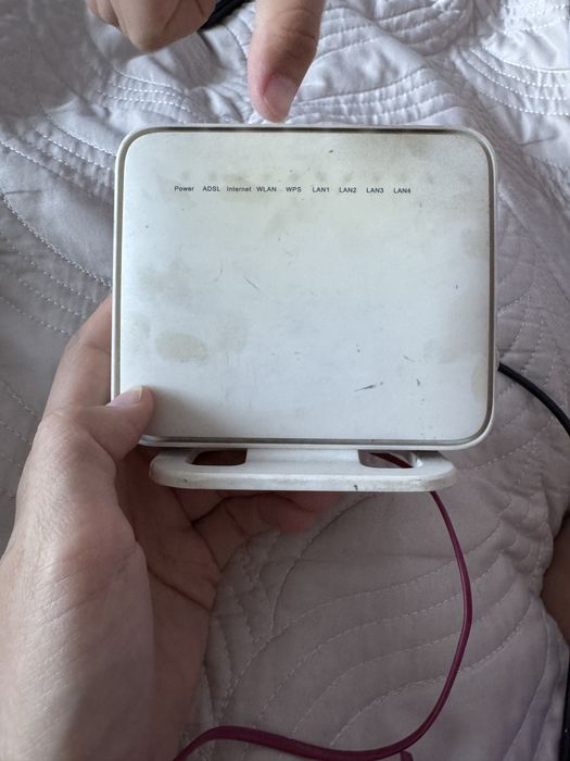 Продам wi-fi роутер huawei