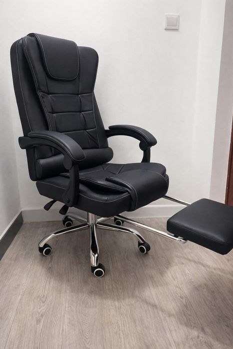 Ергономичен офис стол с лумбална опора от еко кожа