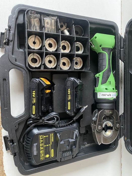 Presa sertizat papuci cabluri electrice