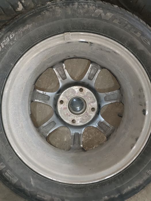 Продам комплект дисков с летней резиной