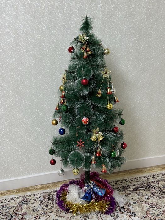 Продам елку 130 см