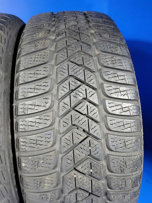 Vand set 4 anvelope m+s iarna 225 45 18 Pirelli Sottozero foarte bune