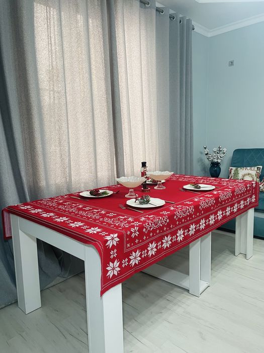 Новогодние скатерти