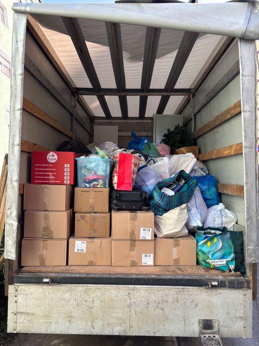 Debarasări Mutări Relocări Manipulanți Transport intern și internațional Golire Curățenie Evacuări Eliminări etc