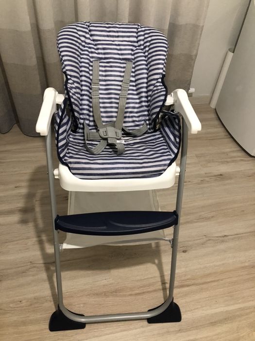 Продаю стульчик для кормления Joie