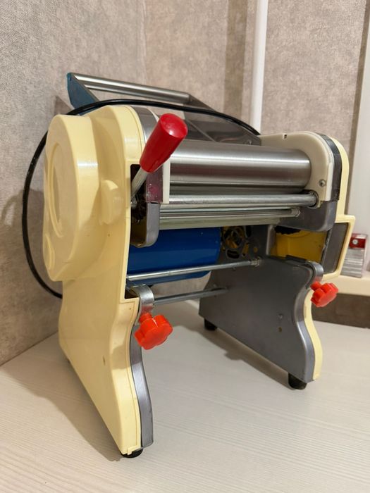 Продаю машину для раскатки тесто