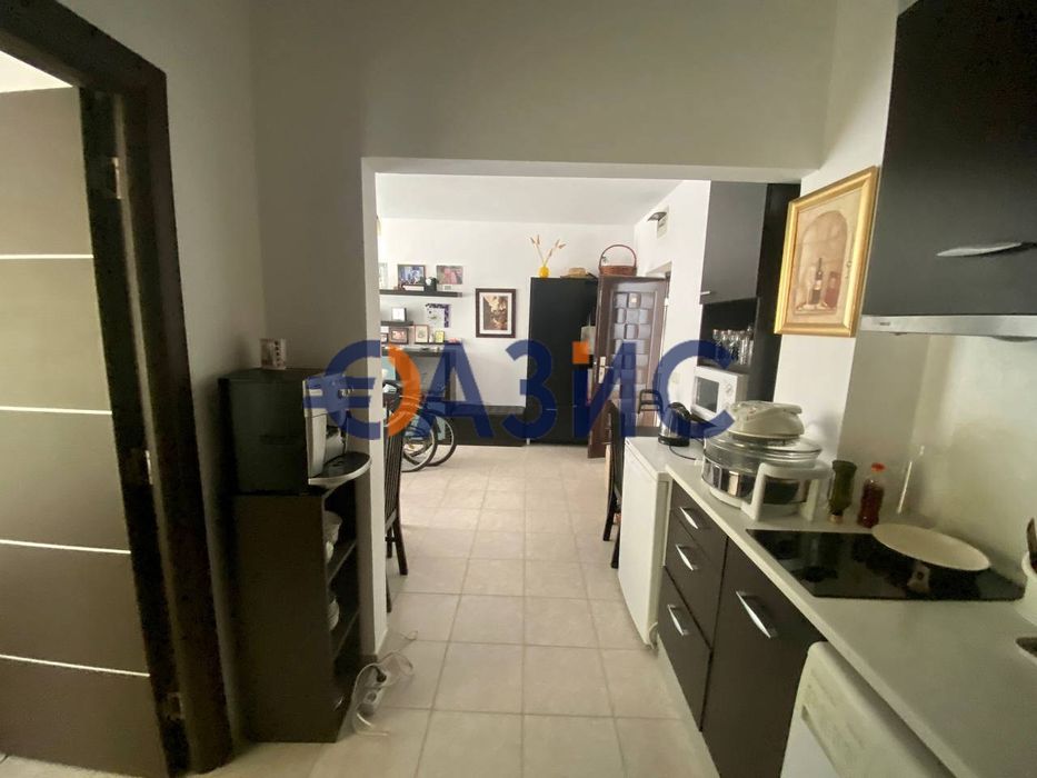 Продава се Двустаен апартамент в к.к. Слънчев бряг - 53 кв.м за 1197 €/кв.м - Снимка #4