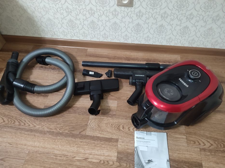 Пылесос Samsung.