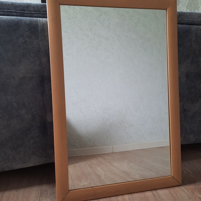 Зеркало продаётся