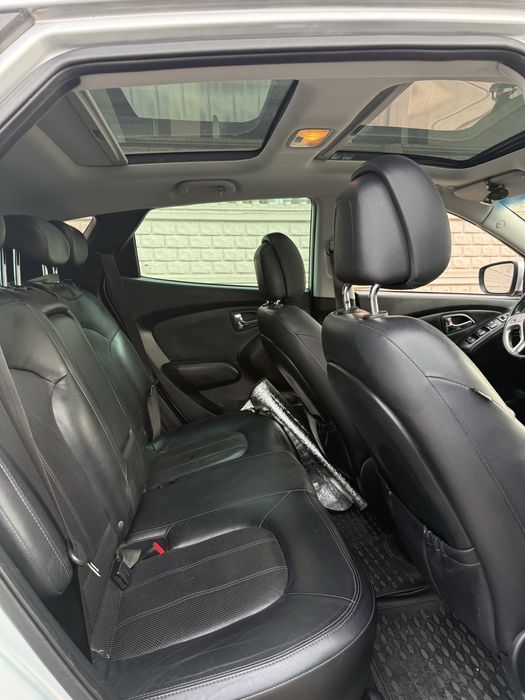 HYUNDAI ix35 2011 — imagine 2
