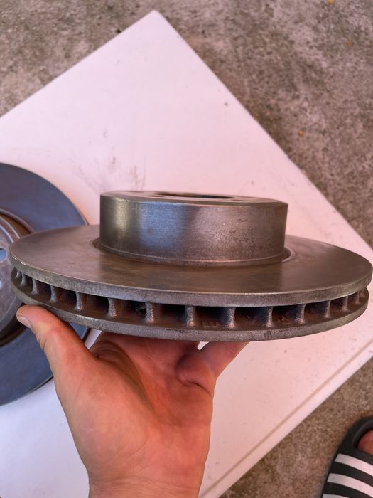 Discuri frana fata OEM bmw seria 5 e60,e61,/520d,525d,530d,525i,530i