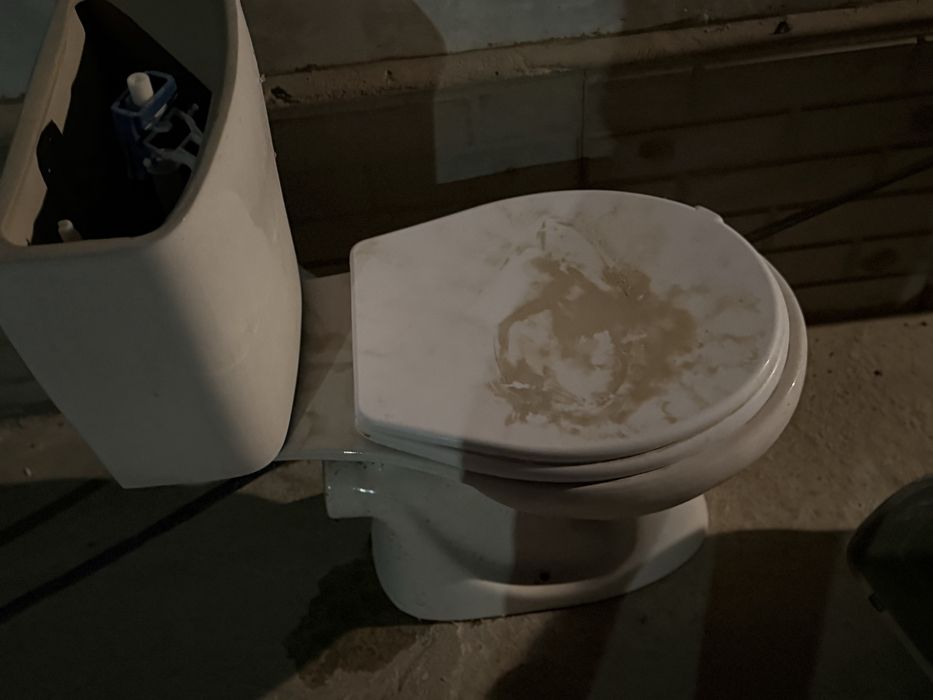 Унитаз с бочком, сантехника