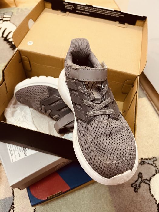 Детски маратонки Adidas Ultimashow