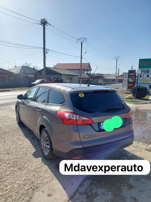 Dezmembrez Piese ford focus 1.6 E5 2012