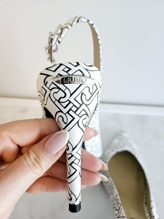 Обувки в черно и бяло "Liu jo'