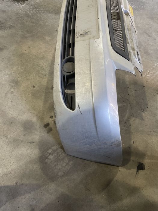 Продам бампер приора 1 ……………………………………………………..