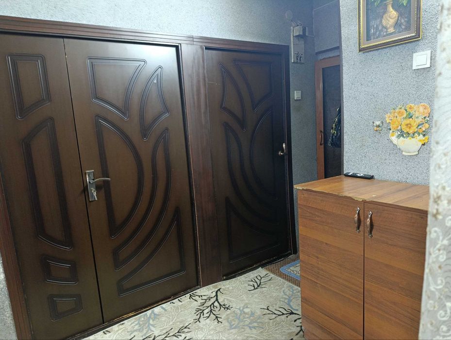 G'ijduvon sh. F.Eshpo'latov ko'chasi 3 xonali  kvartira sotiladi