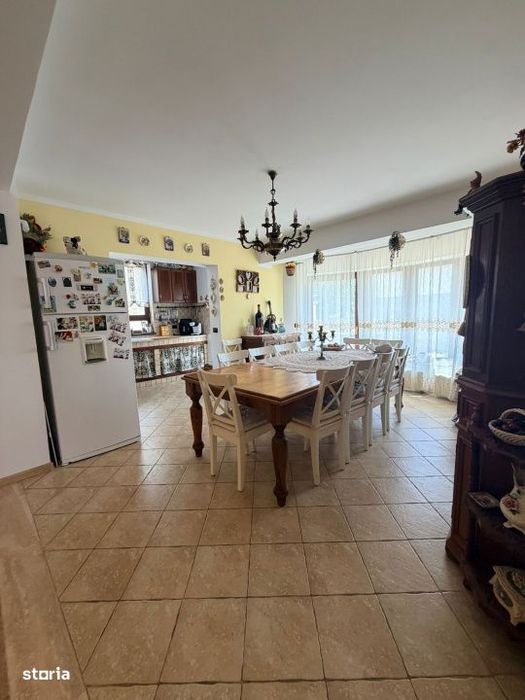 Casa P+1+M+gara, 285 mp, 600 mp teren, zona Bordei