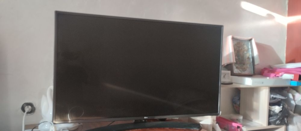 LG Smart TV 43 дюйма FullHD