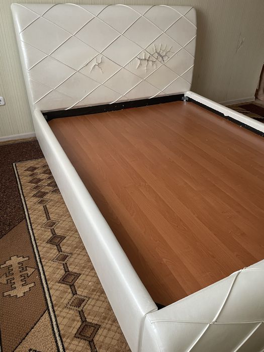 Продам кровать двуспальную