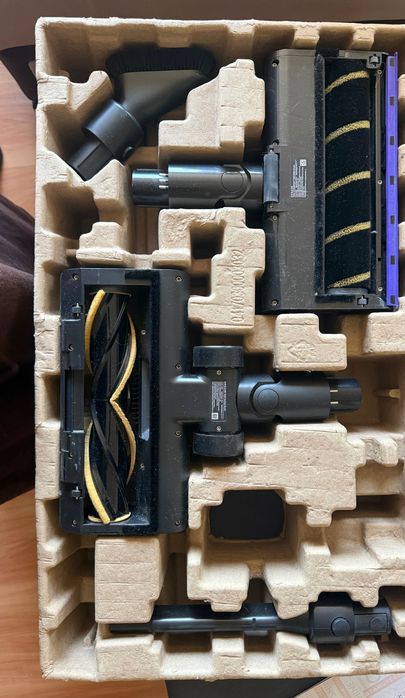 Вертикална безкабелна прахосмукачка Dreame V20 Pro-A (210AW) – Като нова!