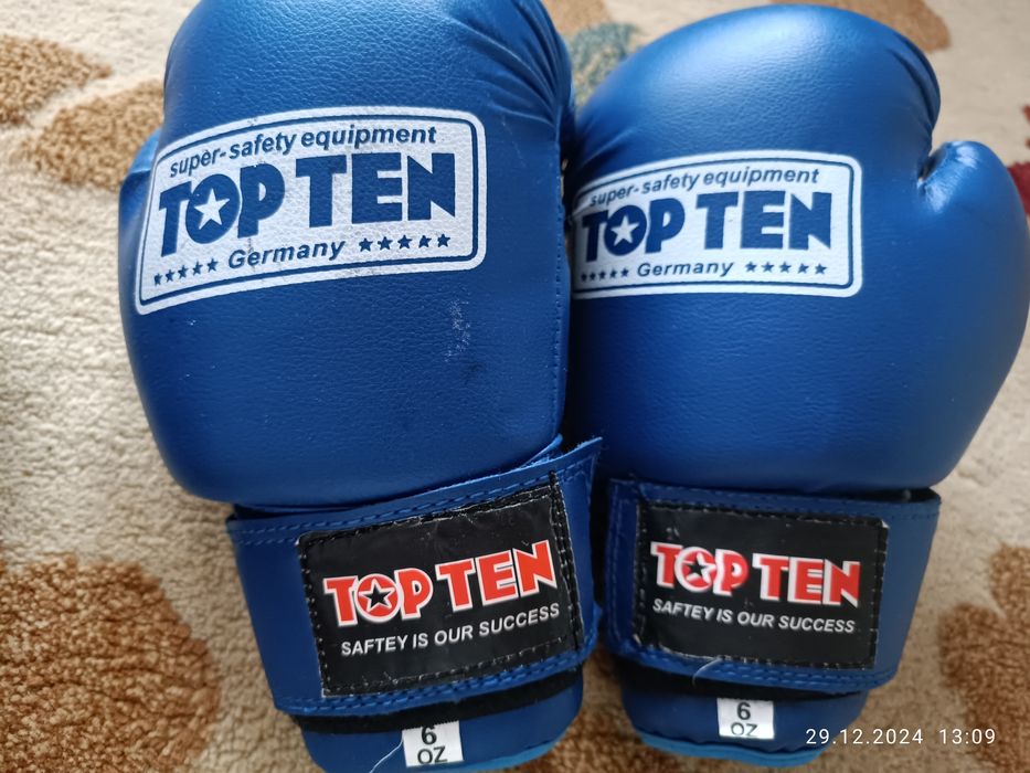 Продам спортивные перчатки детские