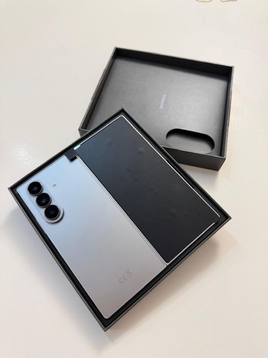 Vand / Schimb Samsung Z Fold 7 Silver 512 GB