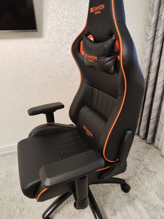 Игровое кресло геймерское