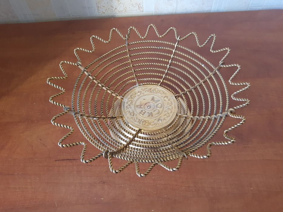 Ваза старинная,металлическая