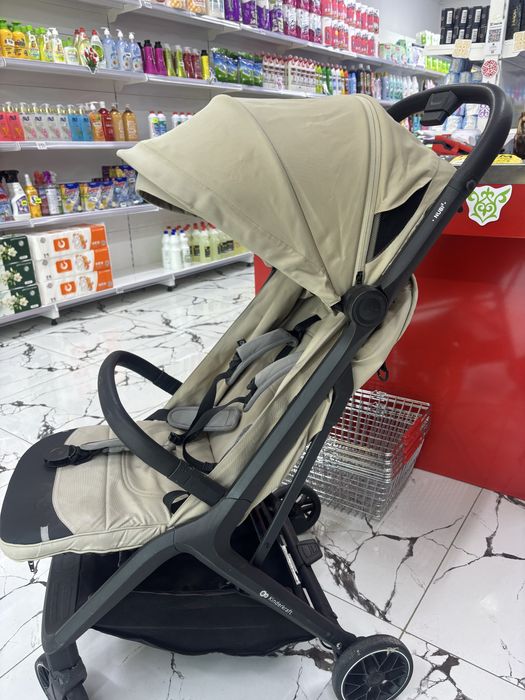 Коляска сатылады.