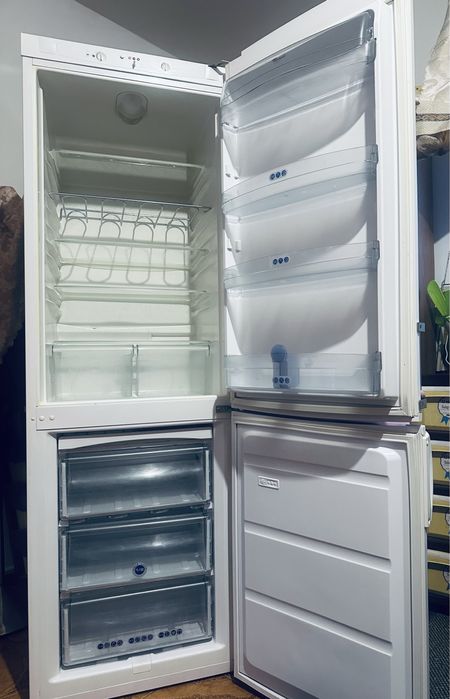 Combina frigorifica Whirlpool