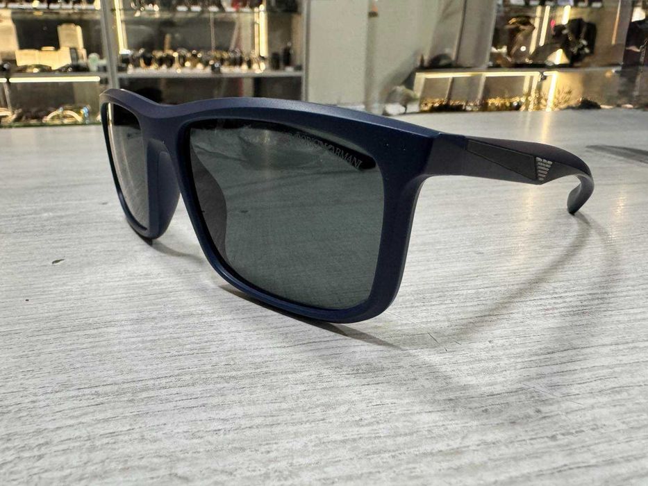 Слънчеви очила Emporio Armani EA4234U