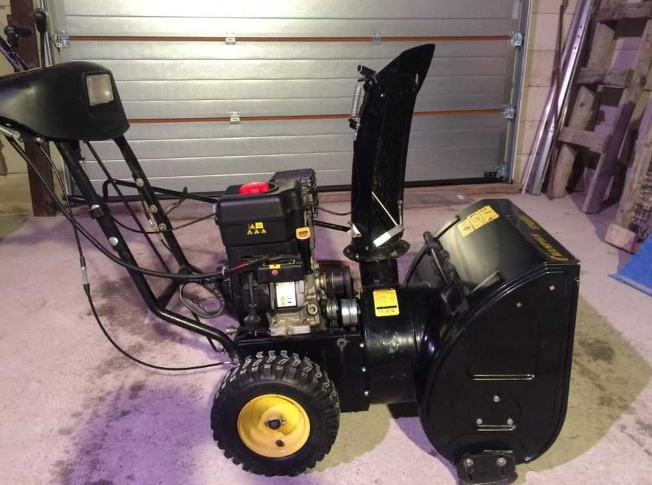 Снегоуборщик Champion ST656