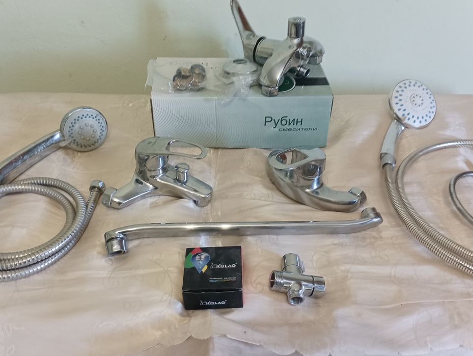 Смесители, лейки для душа.