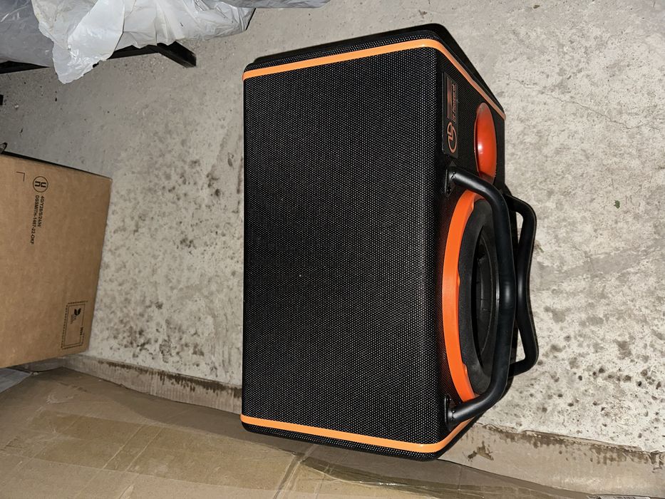 Продам сабвуфер с колонками