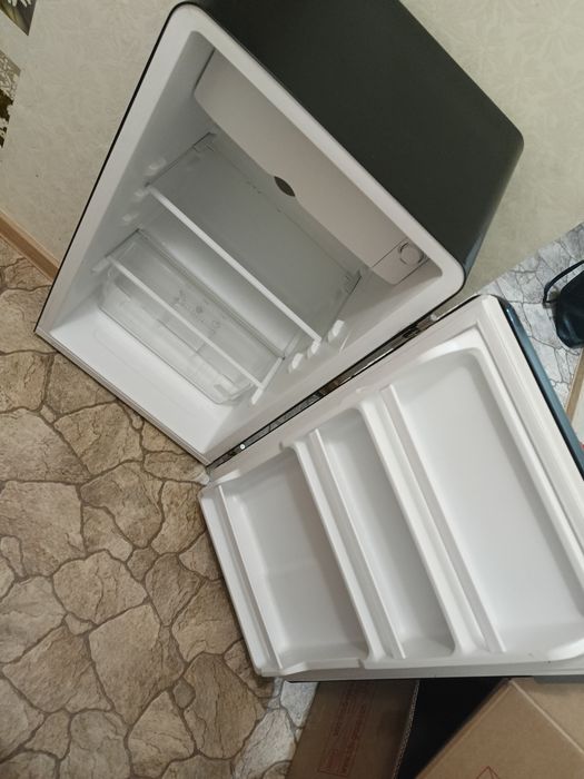Холодильник,с гарантий