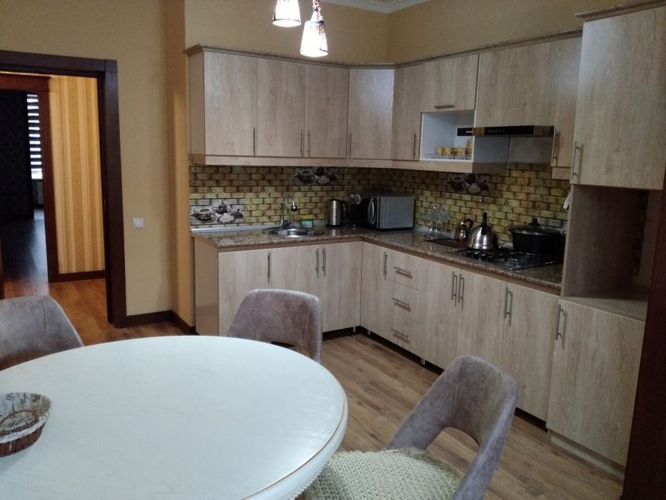 Сдаётся иностранцам: 3/3/5 площадью 110 кв. Евро ремонт. Теплый пол.